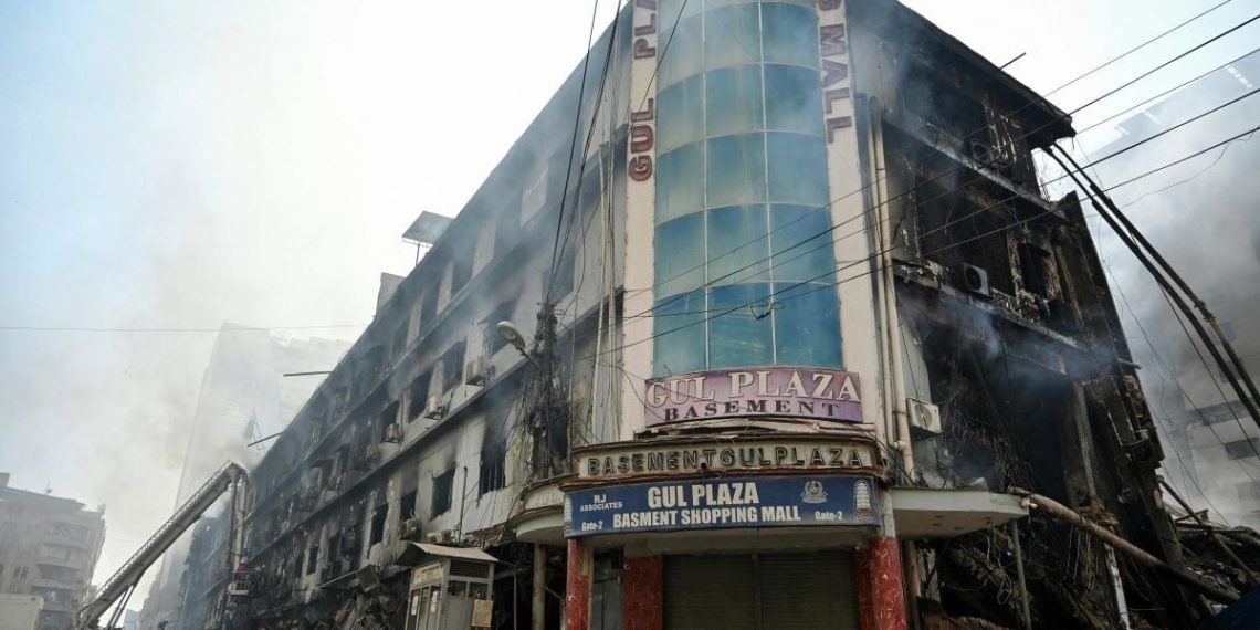 گل پلازہ ریکوری آپریشن، میزنائن فلور کی دکان سے 30 کے قریب لاشیں ملنے کی تصدیق