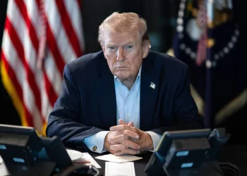 آبنائے ہرمز کھلا رکھنے کے لئے امریکی اقدام، ٹرمپ نے بحری تحفظ اور انشورنس گارنٹی کی ہدایت کر دی