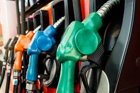 تیل کی بڑھتی عالمی قیمتوں پر وزیراعظم کا اظہار تشویش، جمعہ کو نئی قیمتوں کا اعلان متوقع