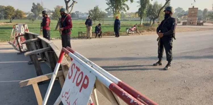 بنوں میں پولیس اور دہشت گردوں میں جھڑپ، 12 شدت پسند ہلاک