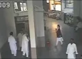 پشاور کچہری میں خاتون وکیل پر تشدد، ملزم نے اٹھا کر زمین پر پٹخ دیا، ویڈیو سامنے آگئی
